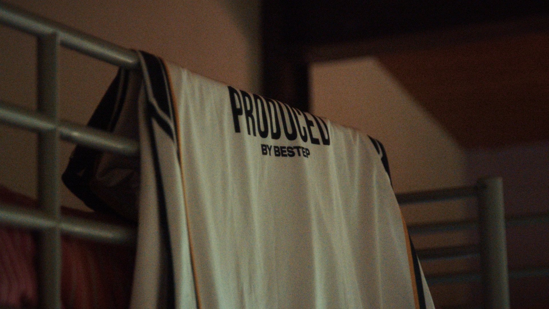 Camiseta PRODUCED by Bestep